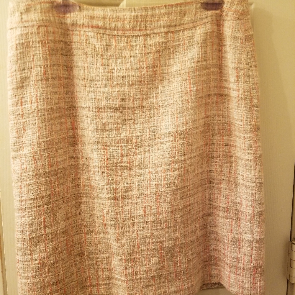 Women's dresses - Picture 4 of 16